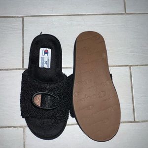 Size 7 champion slipper slides. Super comfortable, only worn a few times.